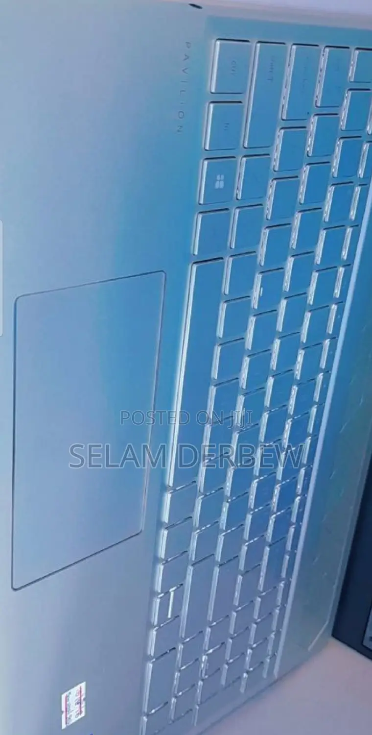 New Laptop HP Pavilion 15 8GB Intel Core i5 HDD+SSD 1T