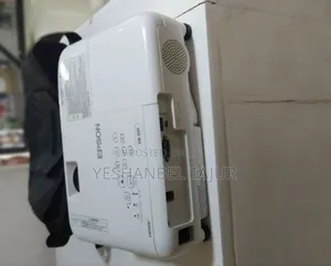 Epson Projector 
Model Name: Eb-E01 
Hardware Interface: Vga, Usb,