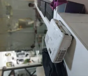 Epson Projector 
Model Name: Eb-E01 
Hardware Interface: Vga, Usb,