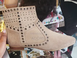 Photo - Big Discount Boots Shoes