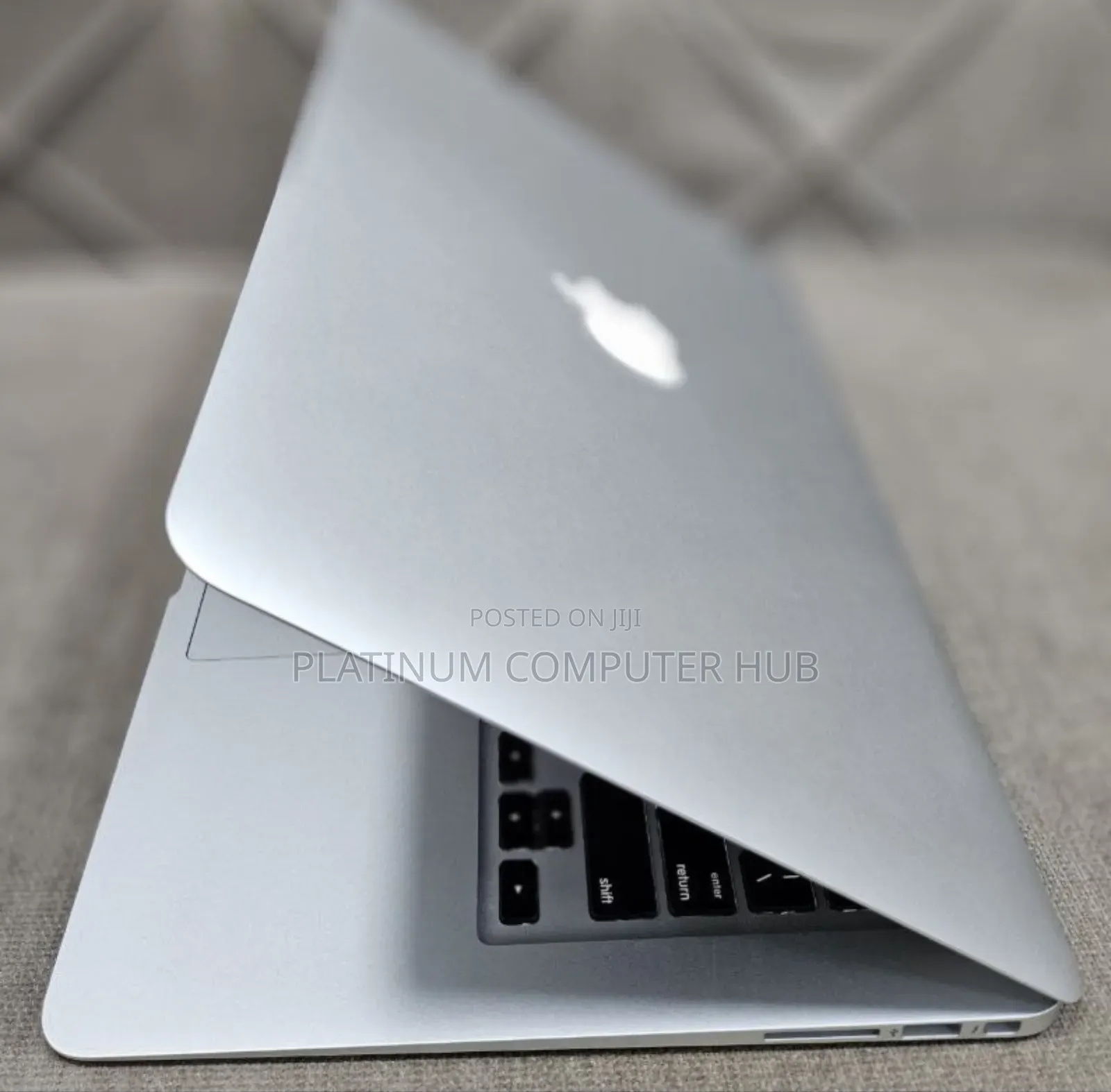 New Laptop Apple MacBook Air 2017 8GB Intel Core I5 SSD 256GB