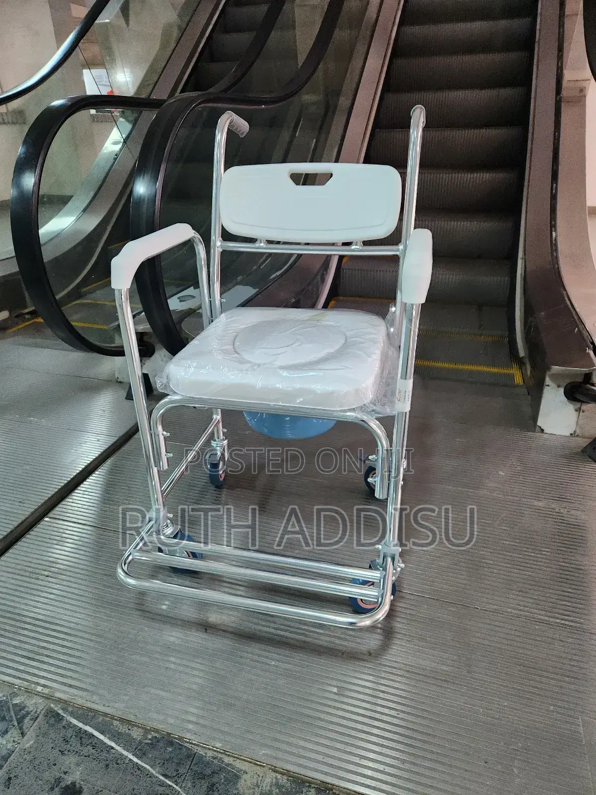 Toilet Wheelchair敢言commode Wheelchair老人wheelchair暫緩poty Wheelchair