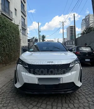 Photo - Peugeot 5008 2022 White