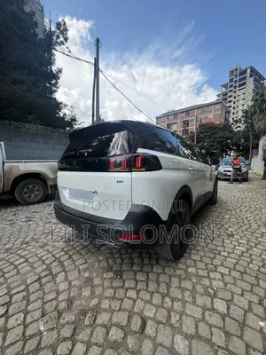 Peugeot 5008 2022 White