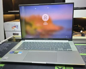 New Laptop Asus Zenbook 14 UX434 16GB Intel Core I7 SSD 512GB