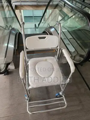 Photo - Toilet Wheelchair在家commode Wheelchair忝你poty Wheelchair㠭我poty Wheelchai