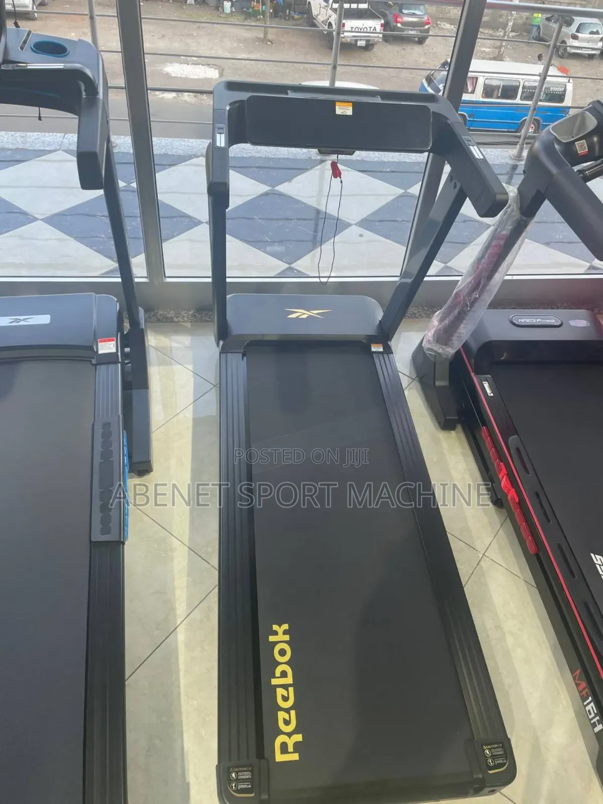አዲስ ከገቡ የመሮጫ ማሽኖች ዘመናዊው Reebok Fr30 Floatride Treadmill