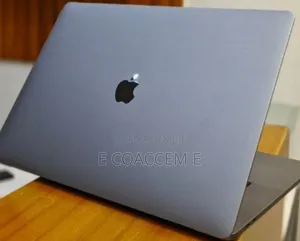 New Laptop Apple MacBook 16GB Intel Core I7 SSD 512GB