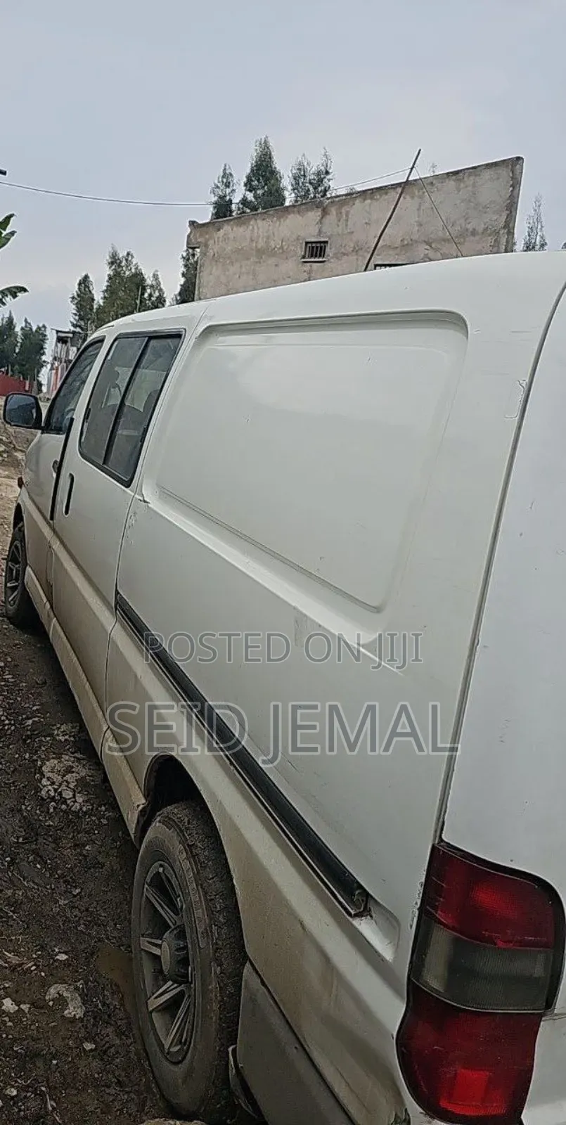 Toyota HiAce 2003 White