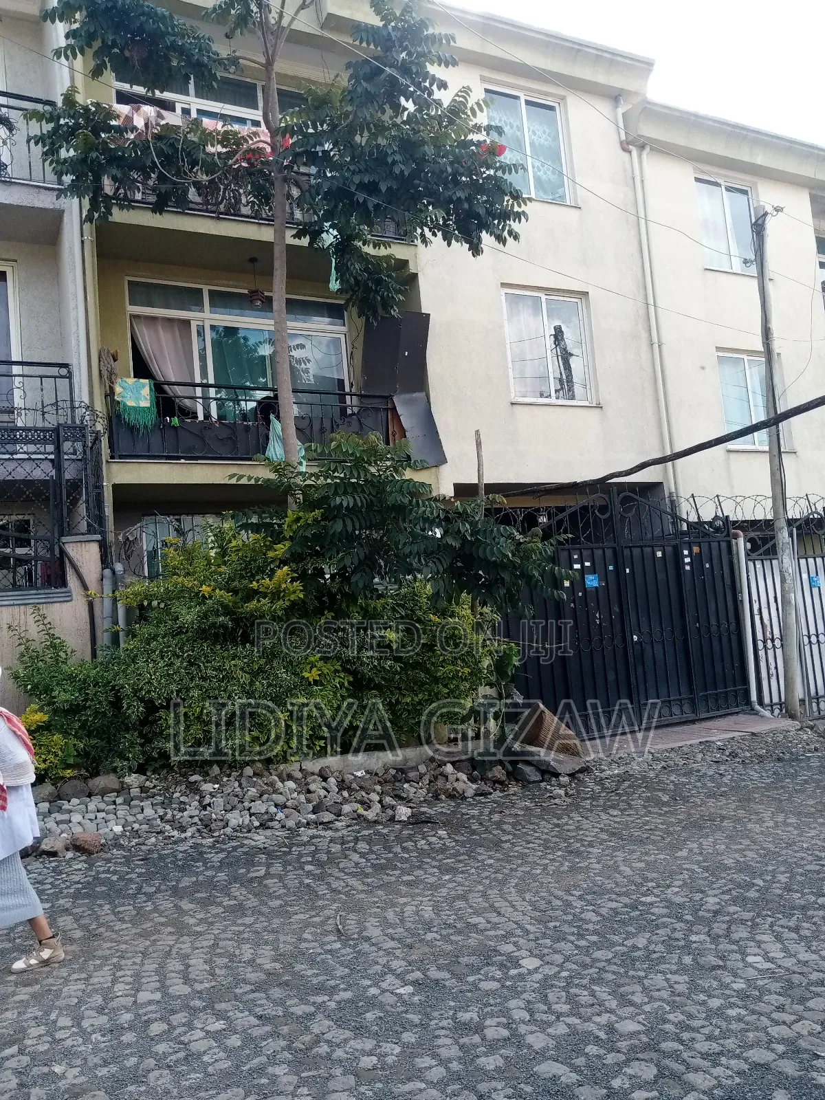 Furnished 4bdrm House in Akaky Kaliti for sale