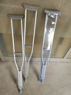 Photo - Axillary Bilateral Crutches軍事crutches鳵的crutches乏味crutches得知crutches