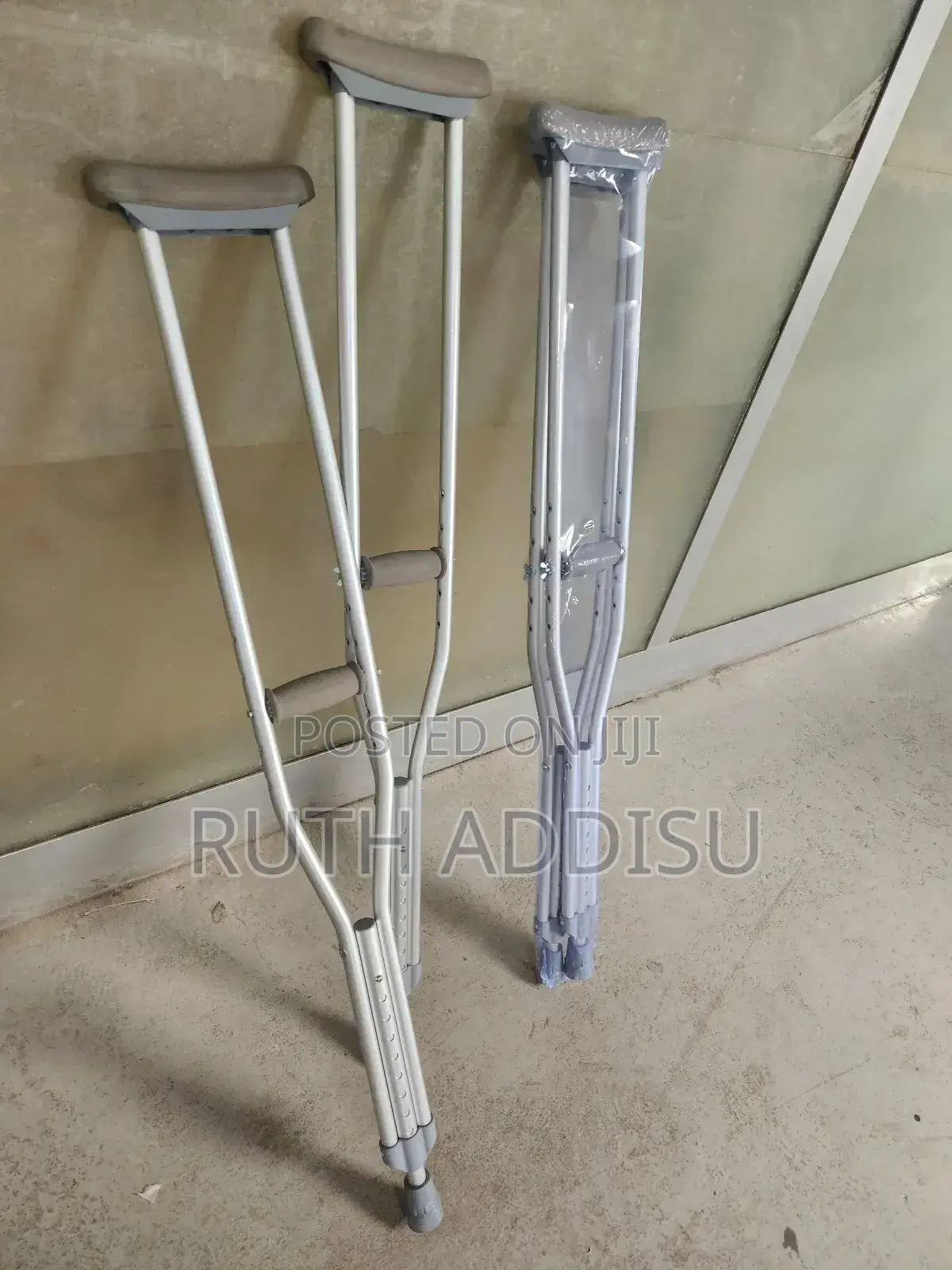 Crutches朱紅bilateral Medical Crutches朱槿crutches众兇crutches爽在crutches