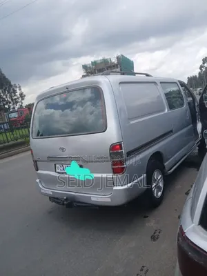 Toyota HiAce 2010 Silver