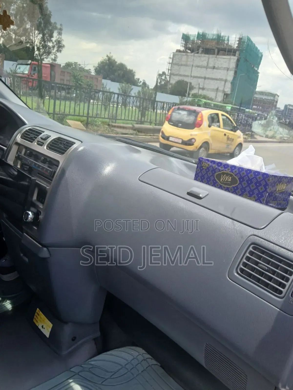 Toyota HiAce 2010 Silver