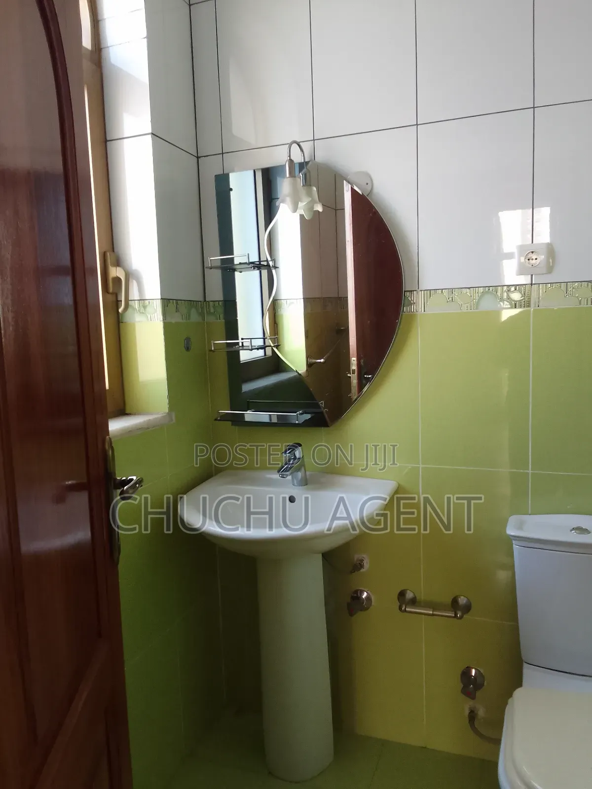5bdrm House in Yeka for rent