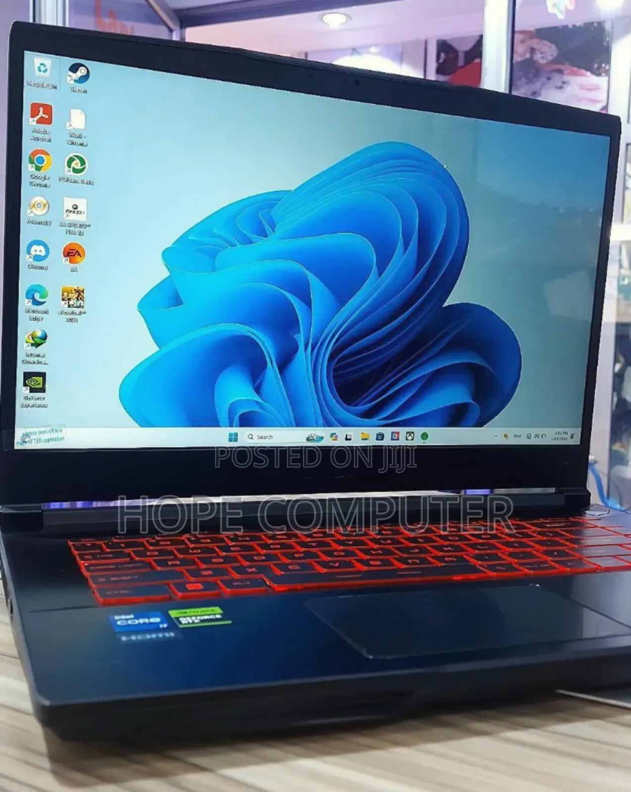 New Laptop MSI GE66 Raider 16GB Intel Core I7 SSD 1T