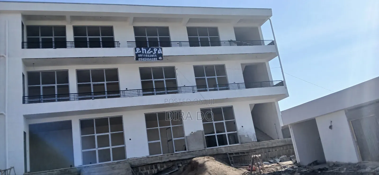 Commercial Building for Rent