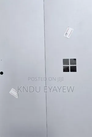 New Laptop Microsoft Surface 8GB Intel Core I5 SSD 128GB