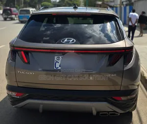 Hyundai Tucson 2022 Gold