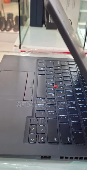 Photo - New Laptop Lenovo ThinkPad Yoga 32GB Intel Core I7 SSD 512GB