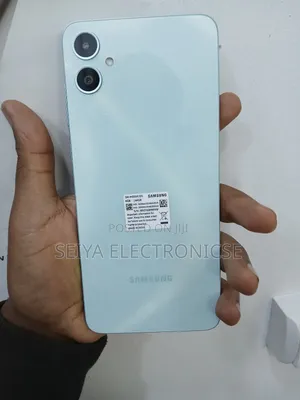 New Samsung Galaxy M05 64 GB White