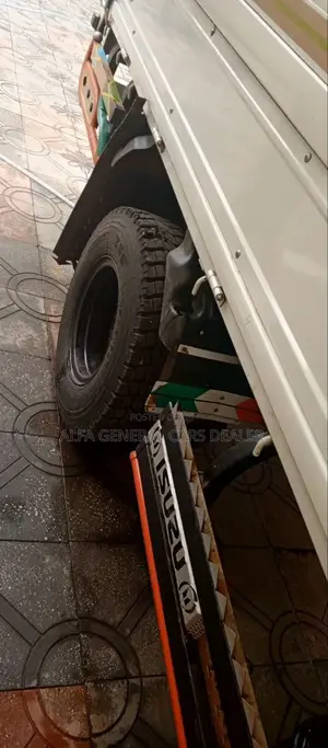 2024/5 Isuzu ኦባማ B94**14ሺ ኪሎሜት