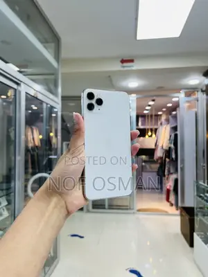 Photo - Apple iPhone 11 Pro Max 256 GB White