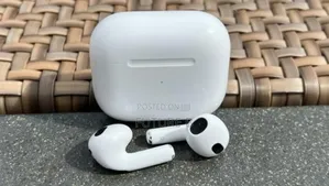 Photo - Airpod Pro 3rd Generation Seamless Connectivity