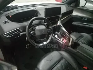 Peugeot 5008 2022 White