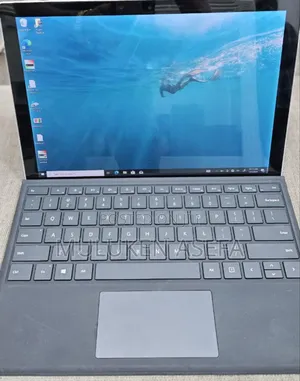 New Laptop Microsoft Surface 8GB Intel Core I5 SSD 128GB