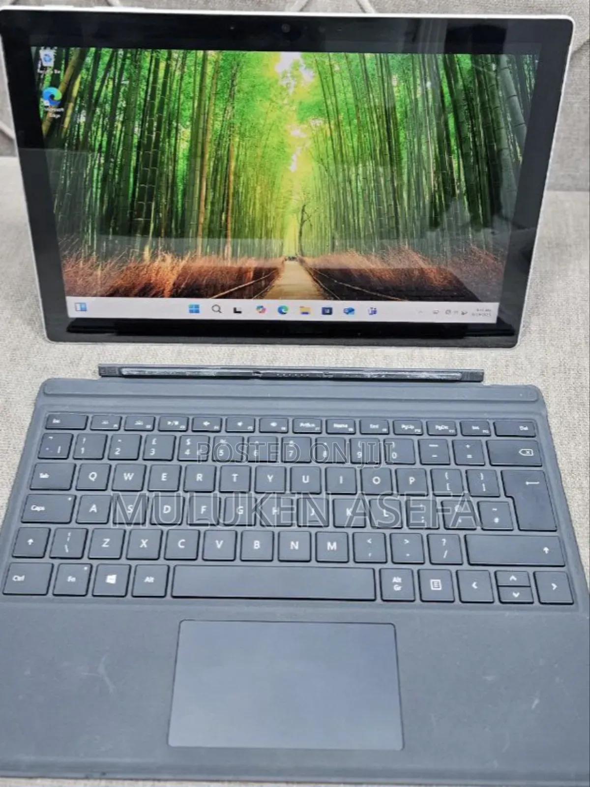 New Laptop Microsoft Surface 16GB Intel Core I7 SSD 256GB