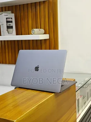 New Laptop Apple MacBook Pro 2019 32GB Intel Core i9 SSD 512GB