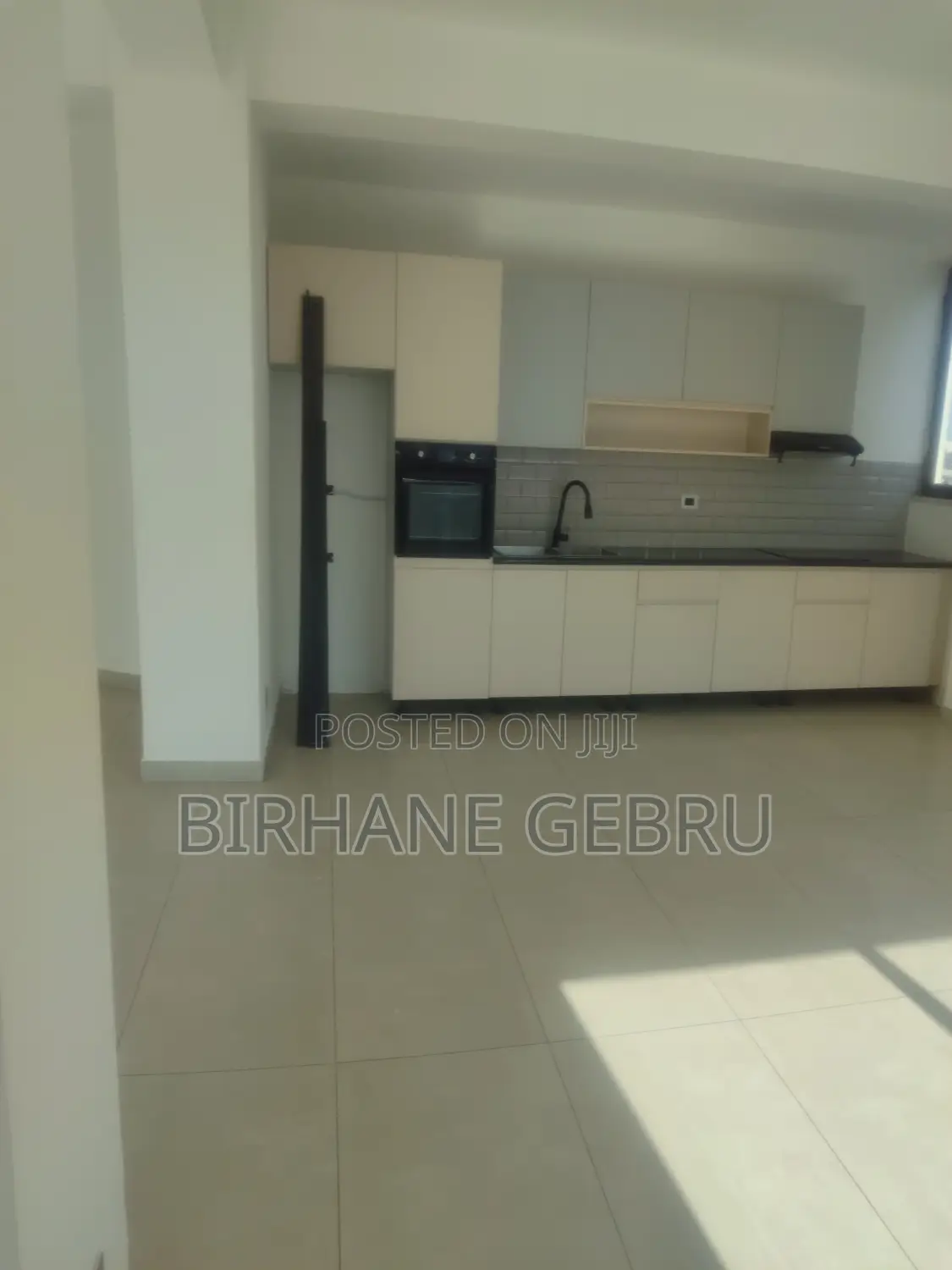 2bedroom Luxury Semi Fernished Apartiment for Rent