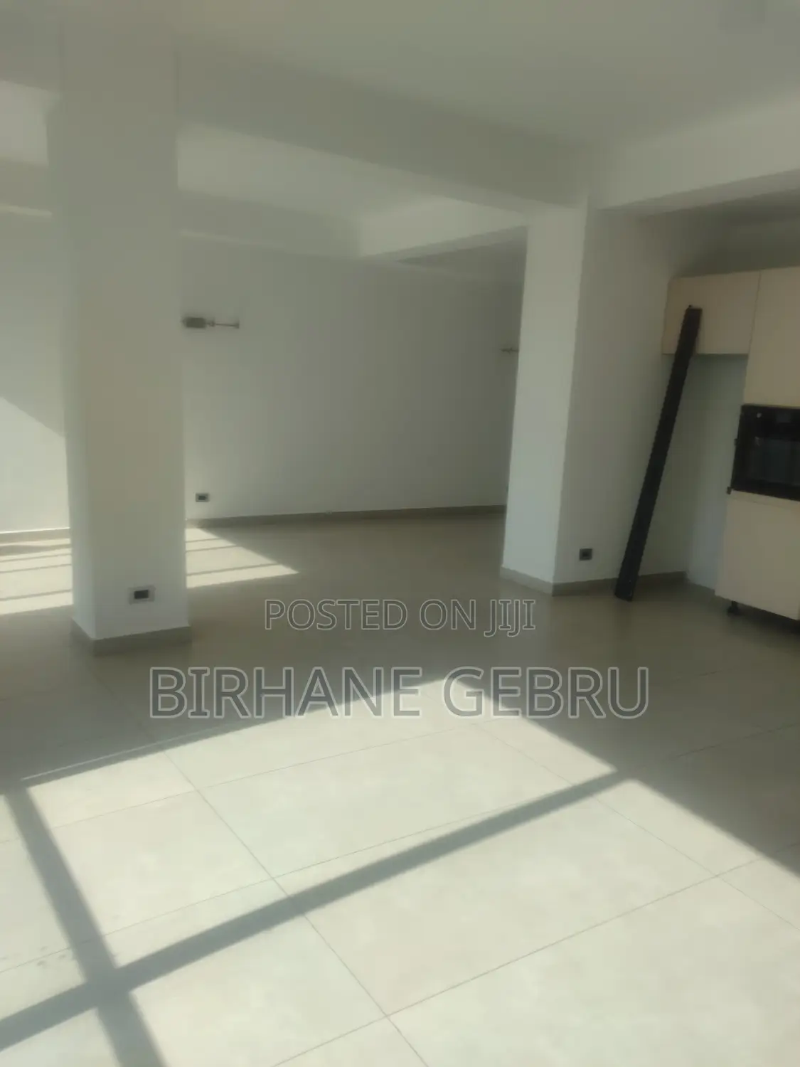 2bedroom Luxury Semi Fernished Apartiment for Rent