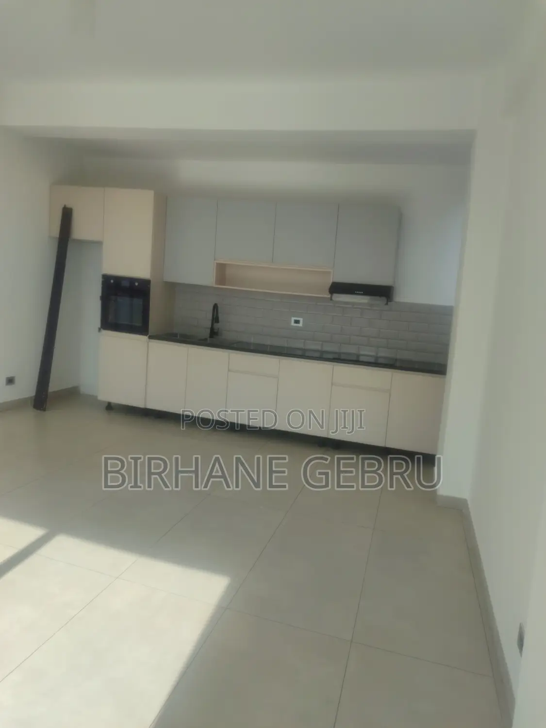 2bedroom Luxury Semi Fernished Apartiment for Rent