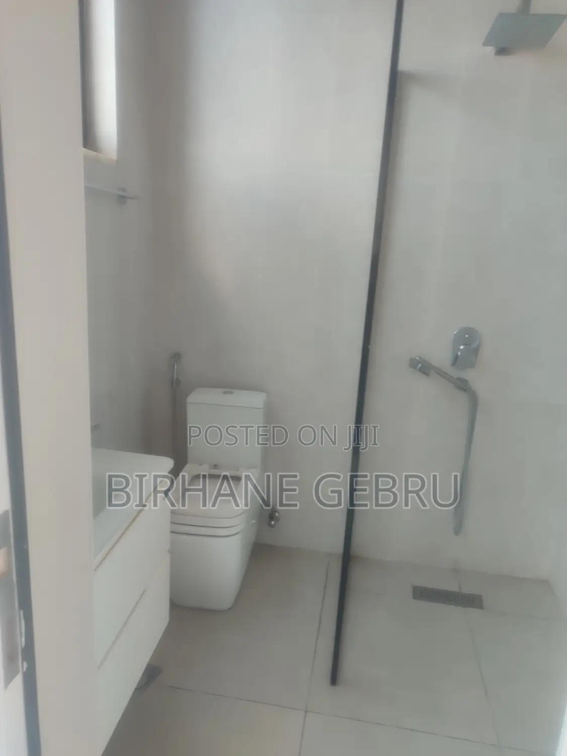 2bedroom Luxury Semi Fernished Apartiment for Rent