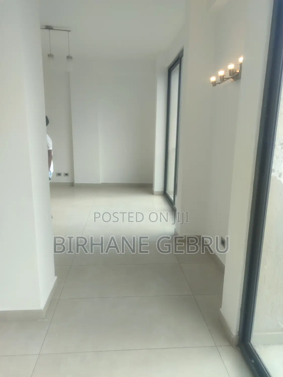 2bedroom Luxury Semi Fernished Apartiment for Rent