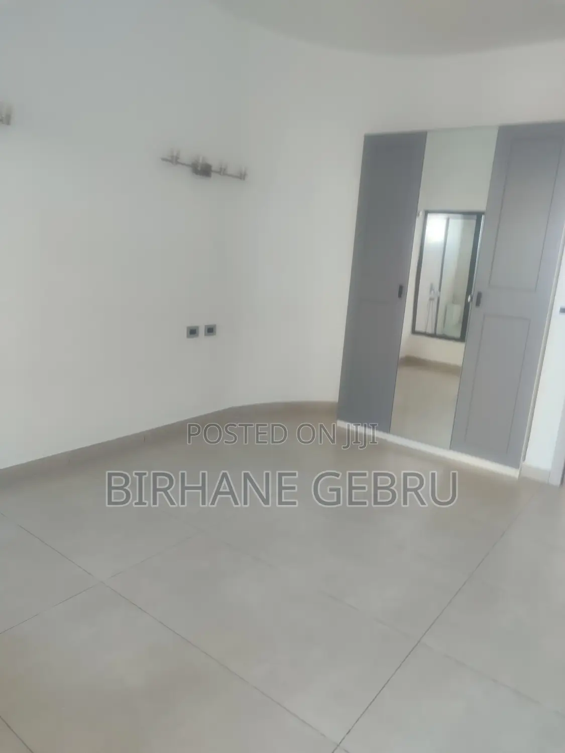 2bedroom Luxury Semi Fernished Apartiment for Rent