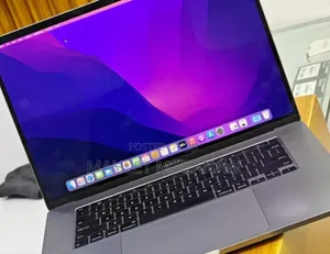 New Laptop Apple MacBook Pro 32GB Intel Core I9 SSD 512GB