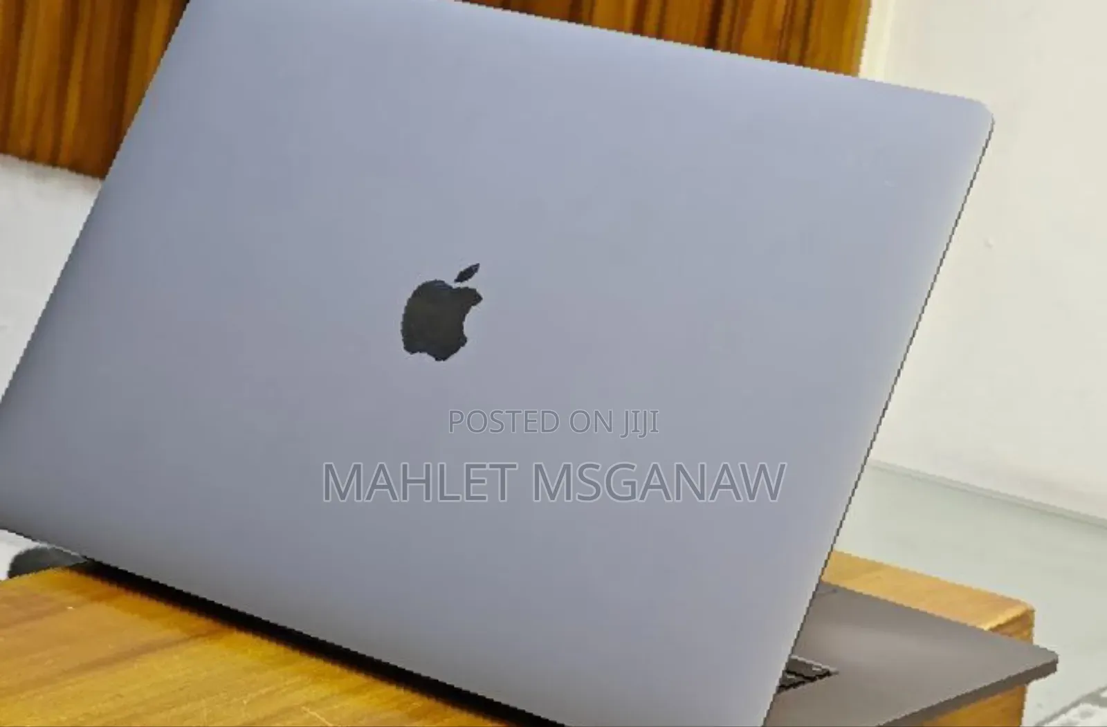 New Laptop Apple MacBook Pro 32GB Intel Core I9 SSD 512GB
