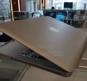 New Laptop Apple MacBook Pro 2012 4GB Intel Core I5 SSD 256GB