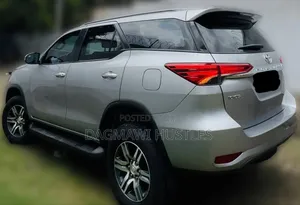 Photo - Toyota Fortuner 2.8 D AWD 2023 Silver