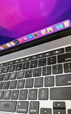 New Laptop Apple MacBook Pro 2019 32GB Intel Core I9 SSD 512GB