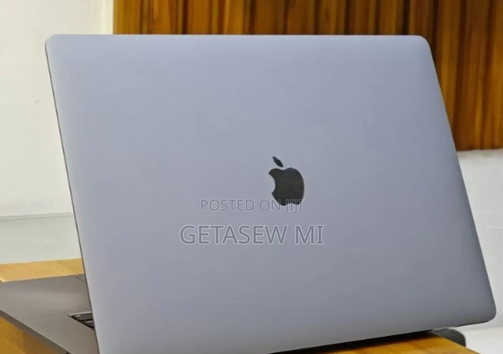 New Laptop Apple MacBook Pro 2019 32GB Intel Core I9 SSD 512GB