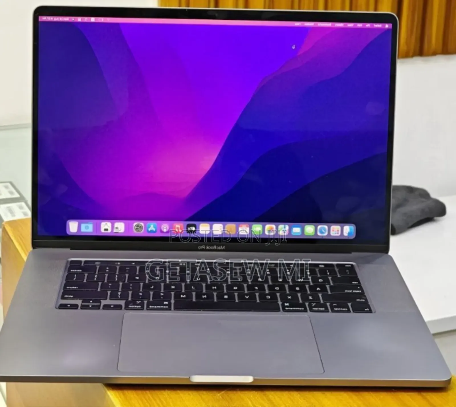 New Laptop Apple MacBook Pro 2019 32GB Intel Core I9 SSD 512GB