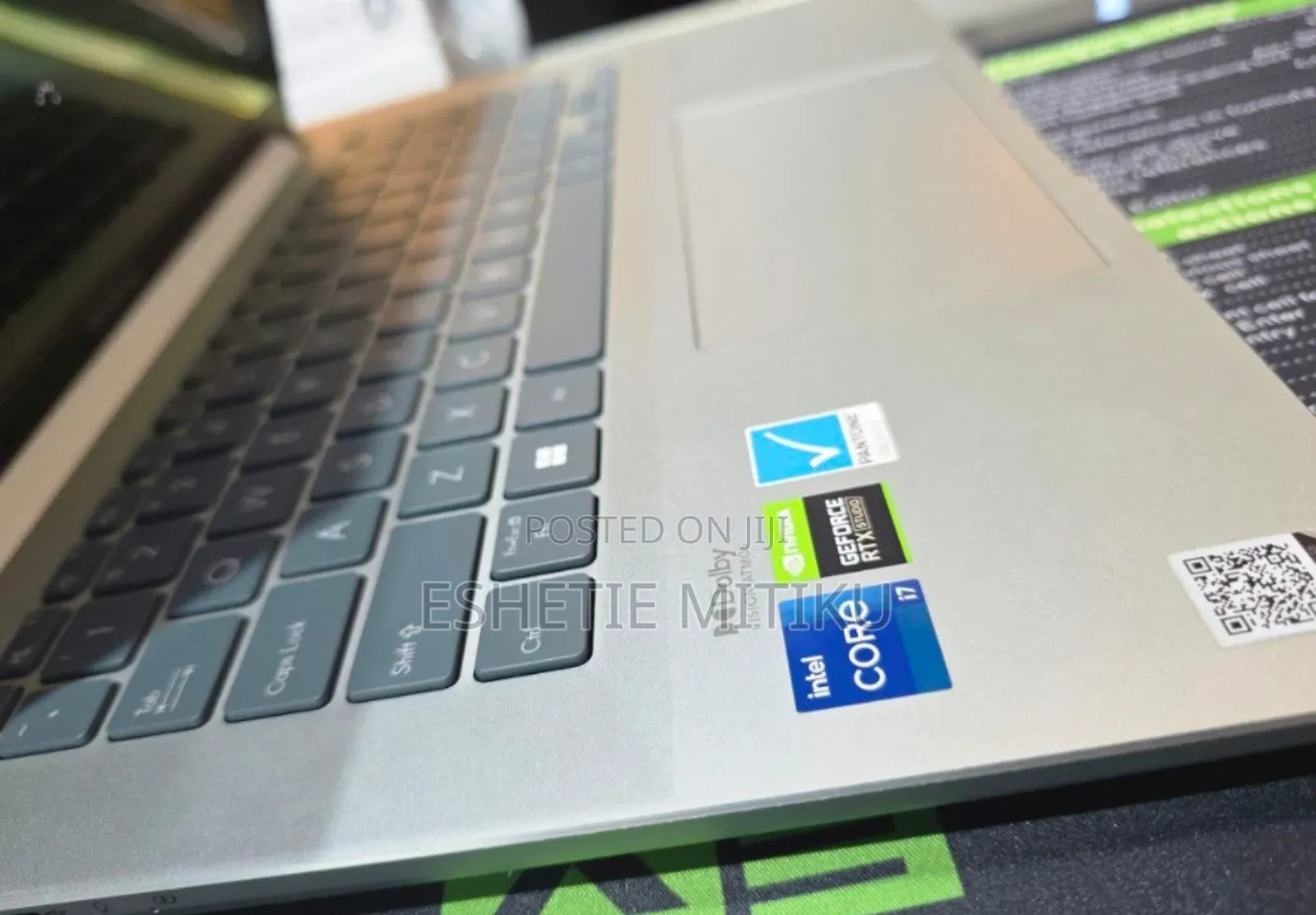 New Laptop Asus ZenBook 13 UX331UN 16GB Intel Core I7 SSD 512GB