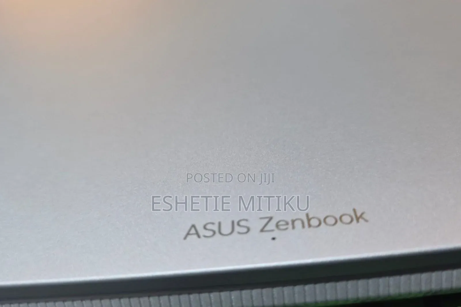 New Laptop Asus ZenBook 13 UX331UN 16GB Intel Core I7 SSD 512GB