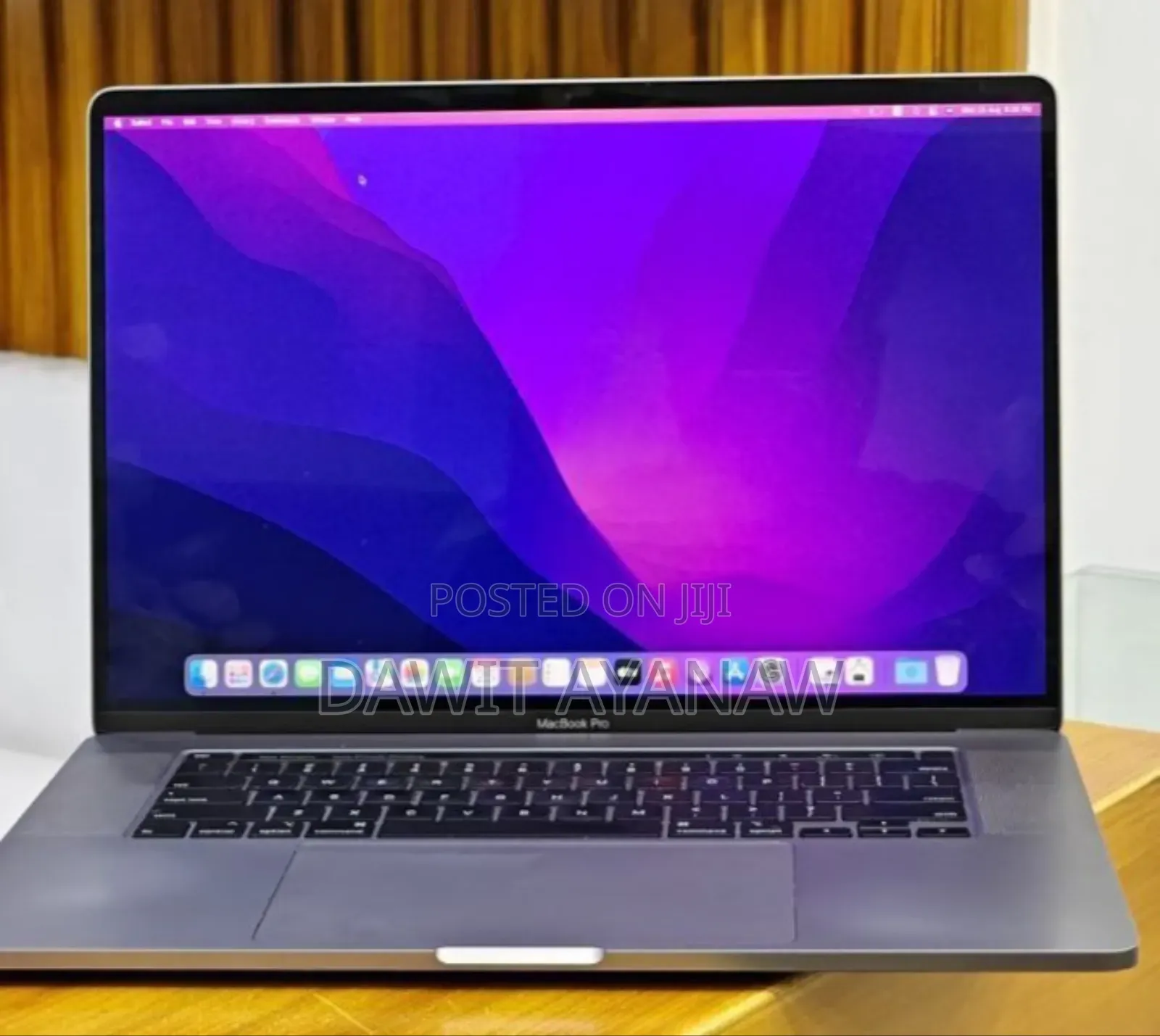 New Laptop Apple MacBook Pro 2019 16GB Intel Core I9 SSD 512GB