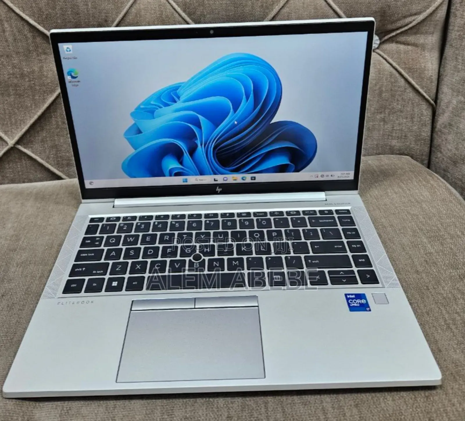 New Laptop HP EliteBook 830 G8 16GB Intel Core I7 SSD 512GB