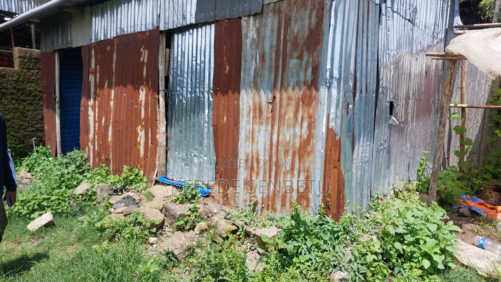 Chikeen Ware House For Rent